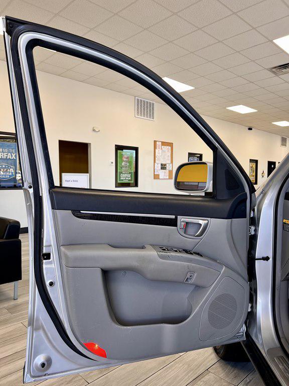 used 2007 Hyundai Santa Fe car, priced at $9,995