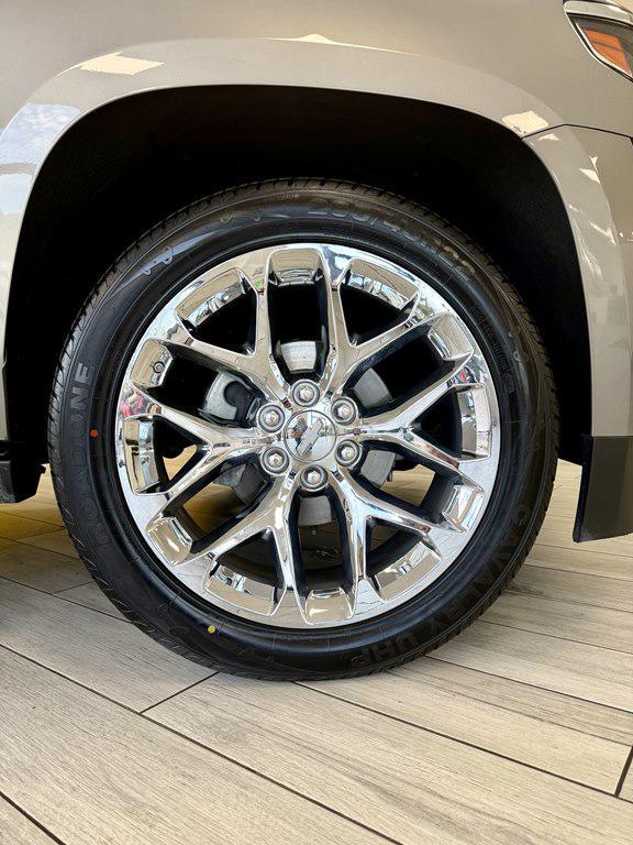 used 2018 Chevrolet Suburban car, priced at $31,995