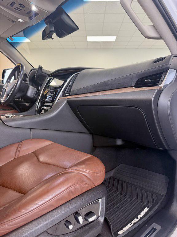used 2019 Cadillac Escalade car, priced at $43,995