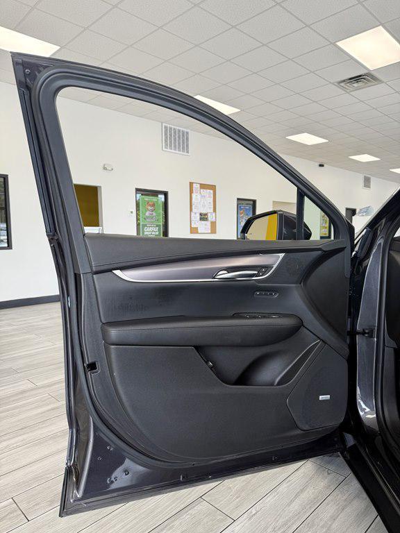 used 2017 Cadillac XT5 car, priced at $13,995