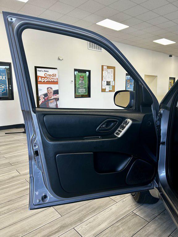 used 2007 Ford Escape car, priced at $6,995