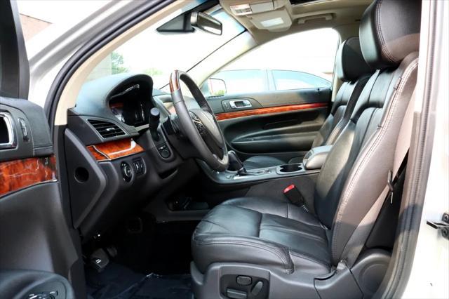 used 2019 Lincoln MKT car, priced at $19,995