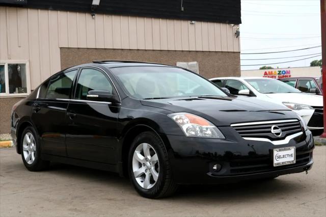 used 2009 Nissan Altima car, priced at $8,995