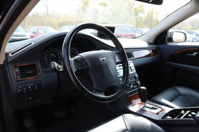 used 2007 Volvo S80 car, priced at $11,250