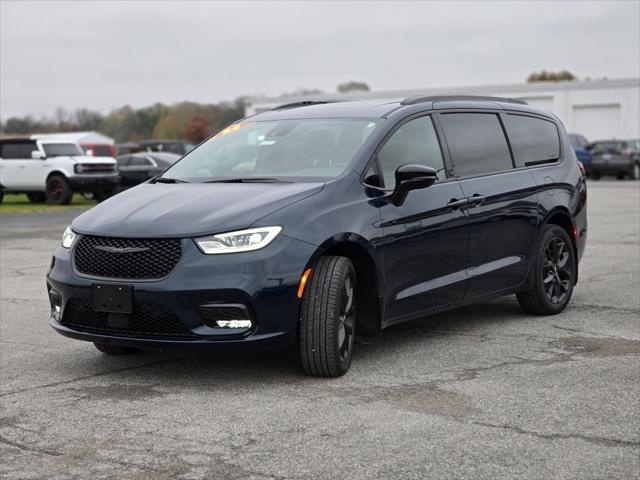 new 2025 Chrysler Pacifica car, priced at $53,191