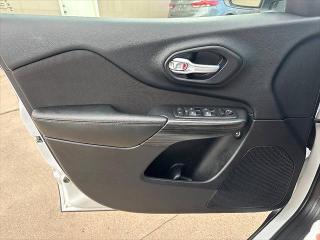 used 2016 Jeep Cherokee car, priced at $14,995