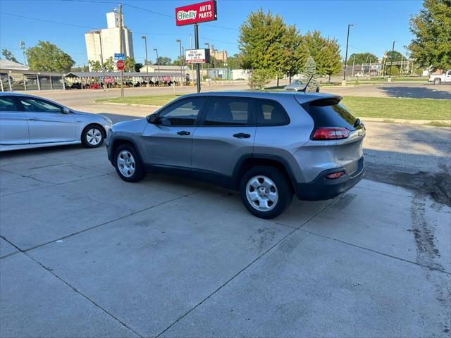 used 2016 Jeep Cherokee car, priced at $13,995