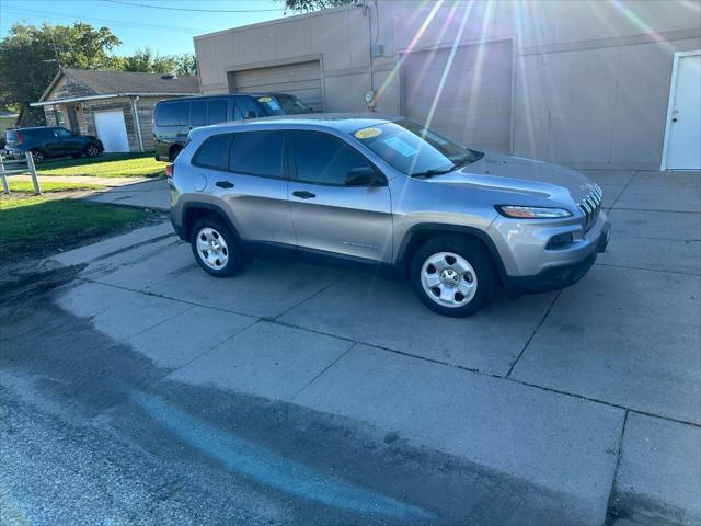 used 2016 Jeep Cherokee car, priced at $13,995