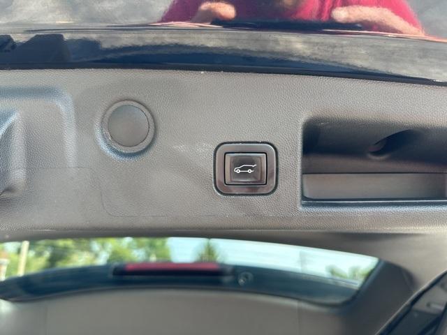 used 2021 Chevrolet Equinox car, priced at $18,255