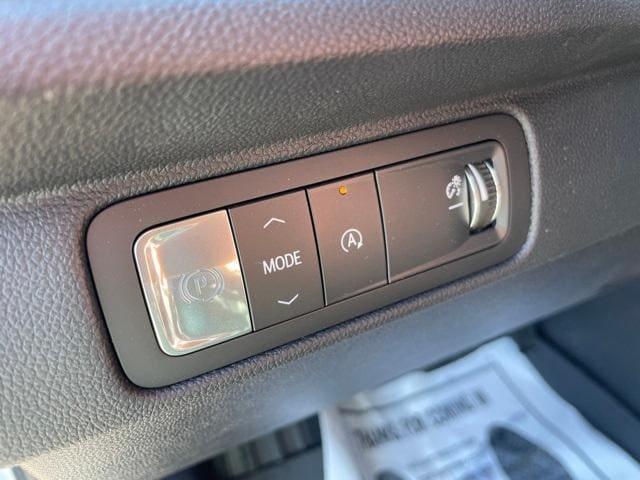 new 2026 Chevrolet Traverse car, priced at $48,665