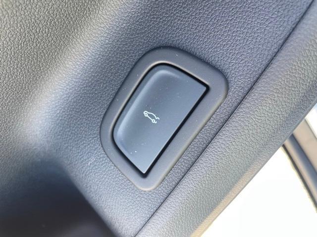 new 2026 Chevrolet Traverse car, priced at $48,665