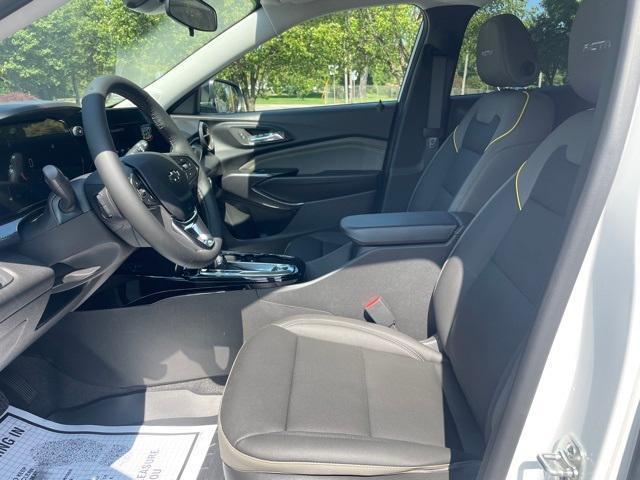 new 2025 Chevrolet Trax car, priced at $26,955