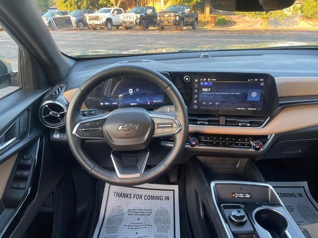 used 2025 Chevrolet Equinox car, priced at $30,987