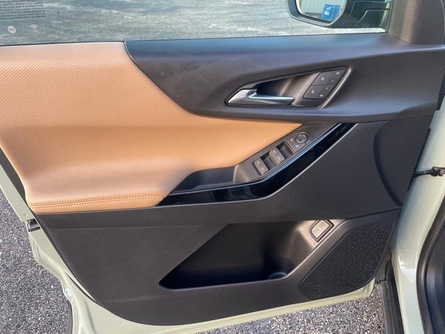 used 2025 Chevrolet Equinox car, priced at $30,987