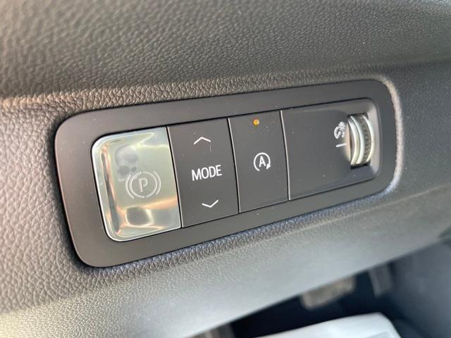new 2025 Chevrolet Traverse car, priced at $43,370