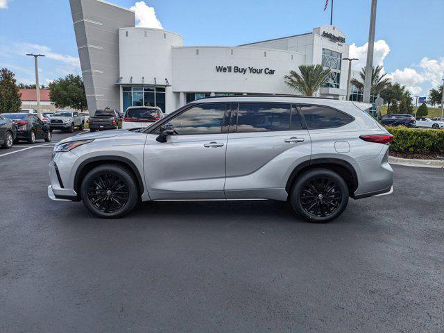 used 2023 Toyota Highlander car, priced at $38,998