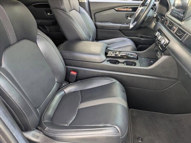 used 2025 Honda Pilot car, priced at $32,518