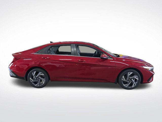 new 2025 Hyundai Elantra car, priced at $30,553