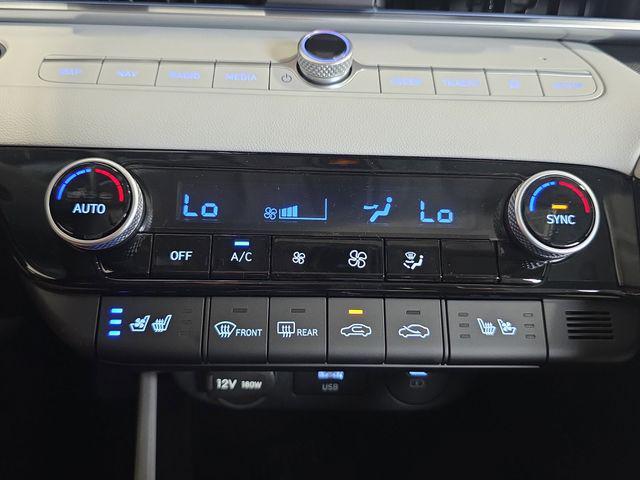 new 2025 Hyundai Elantra car, priced at $30,553