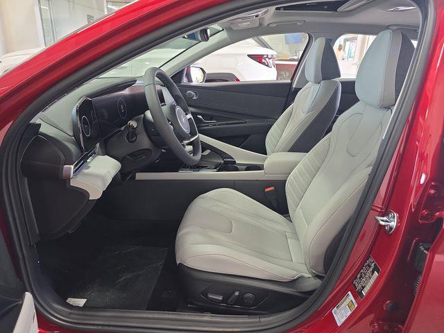 new 2025 Hyundai Elantra car, priced at $30,553