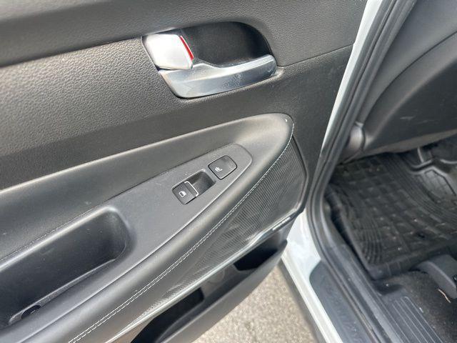 used 2022 Hyundai Santa Fe car, priced at $25,694