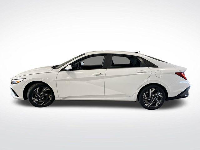 new 2025 Hyundai Elantra car, priced at $25,427