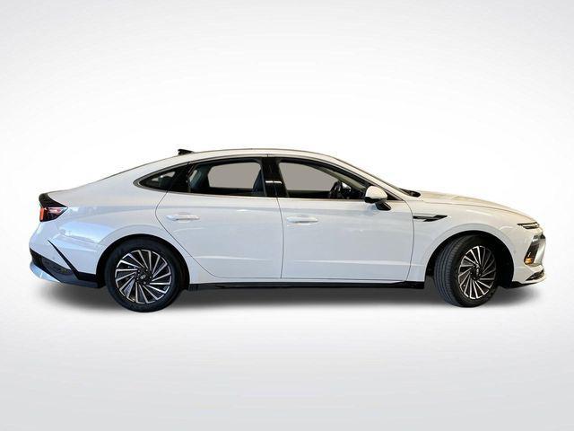 used 2025 Hyundai Sonata Hybrid car, priced at $31,995
