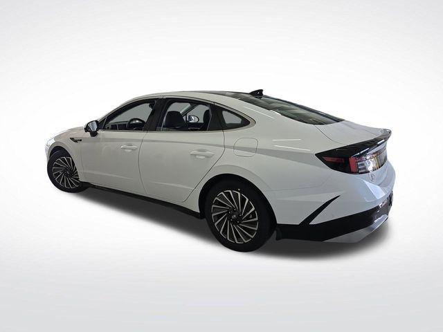 new 2025 Hyundai Sonata Hybrid car, priced at $38,638
