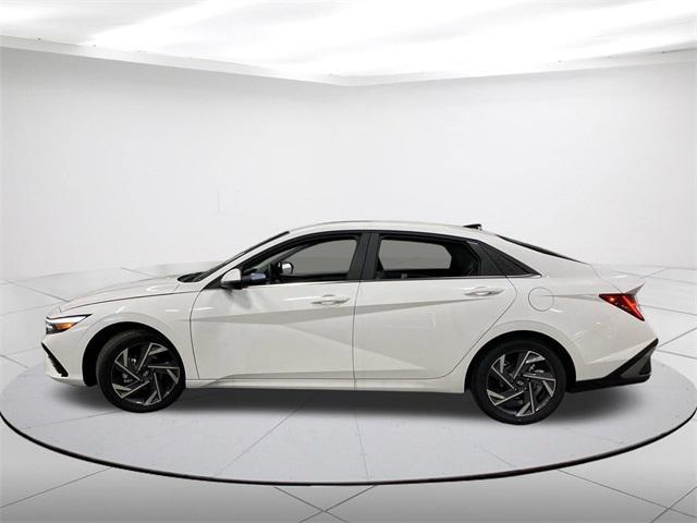 new 2025 Hyundai Elantra car, priced at $27,430