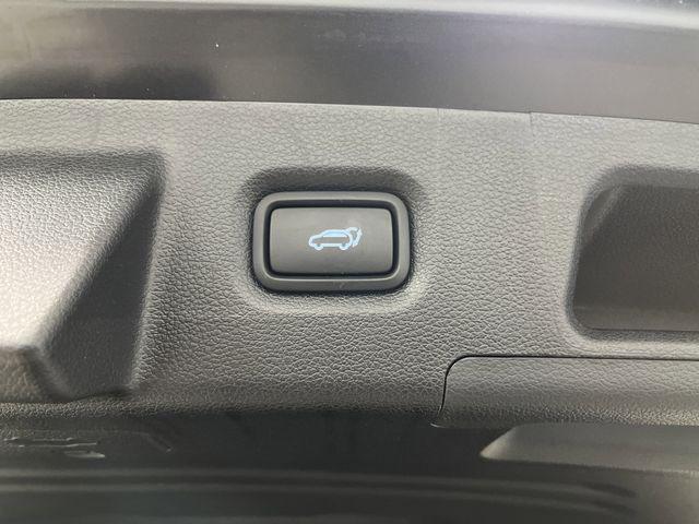 used 2022 Hyundai Santa Fe car, priced at $27,991