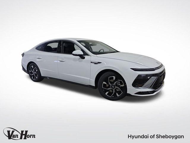new 2025 Hyundai Sonata car, priced at $30,246