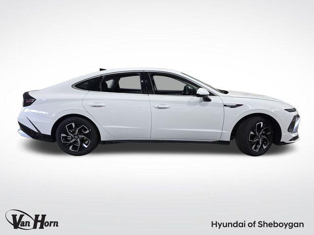new 2025 Hyundai Sonata car, priced at $30,246