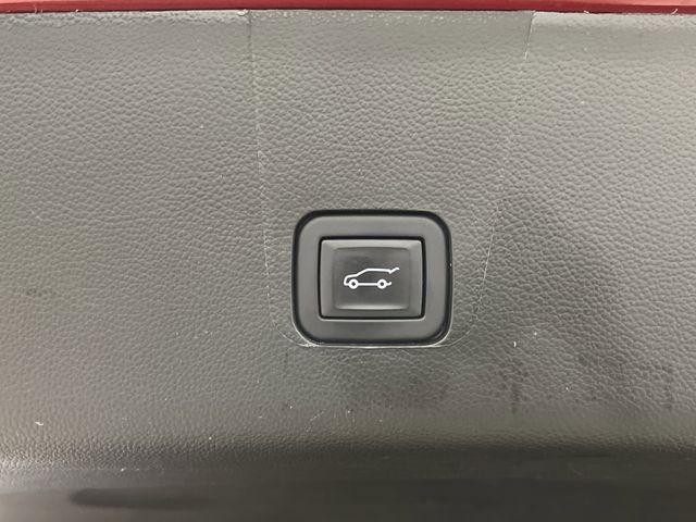 used 2023 Chevrolet Traverse car, priced at $38,495