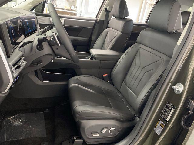 new 2025 Hyundai Santa Fe car, priced at $38,562