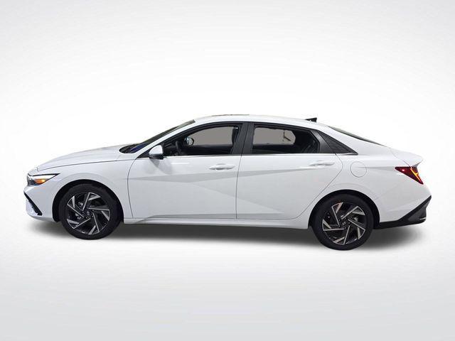 new 2025 Hyundai Elantra car, priced at $30,419