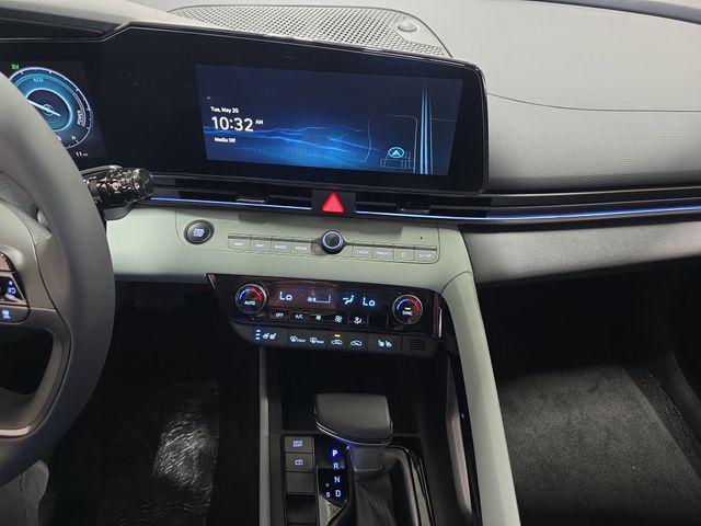 new 2025 Hyundai Elantra car, priced at $30,919