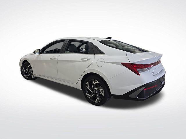 new 2025 Hyundai Elantra car, priced at $30,419