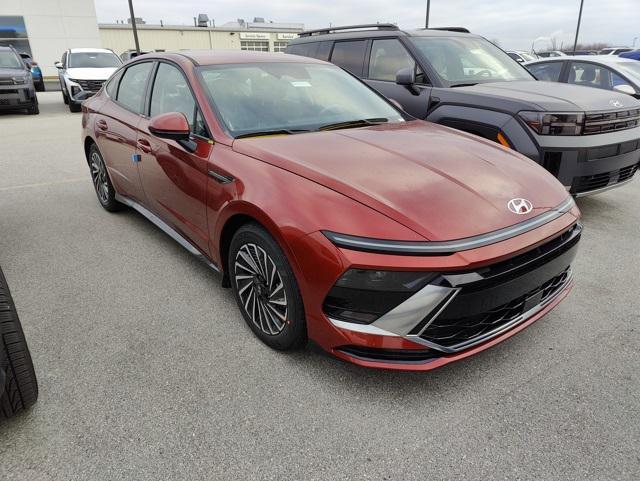 new 2025 Hyundai Sonata Hybrid car, priced at $31,019