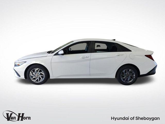 new 2025 Hyundai Elantra HEV car, priced at $25,343