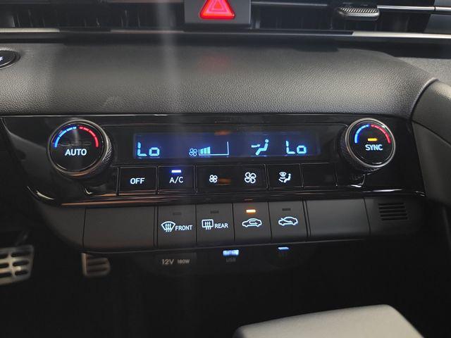 new 2025 Hyundai Elantra car, priced at $23,628