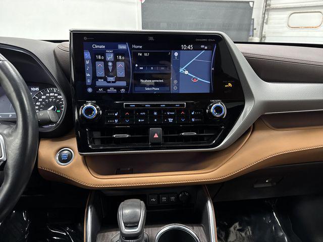 used 2021 Toyota Highlander car, priced at $39,998