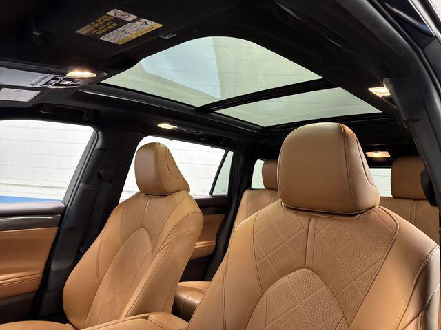 used 2021 Toyota Highlander car, priced at $39,998