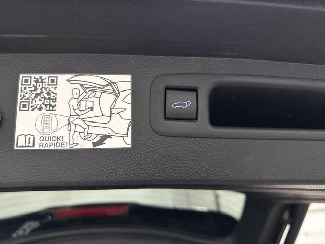 used 2021 Toyota Highlander car, priced at $39,998