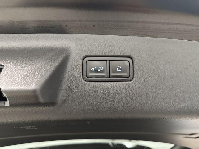 used 2025 Hyundai Santa Fe car, priced at $30,295