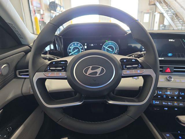 new 2025 Hyundai Elantra car, priced at $29,506