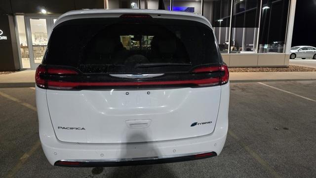 used 2021 Chrysler Pacifica Hybrid car, priced at $23,624