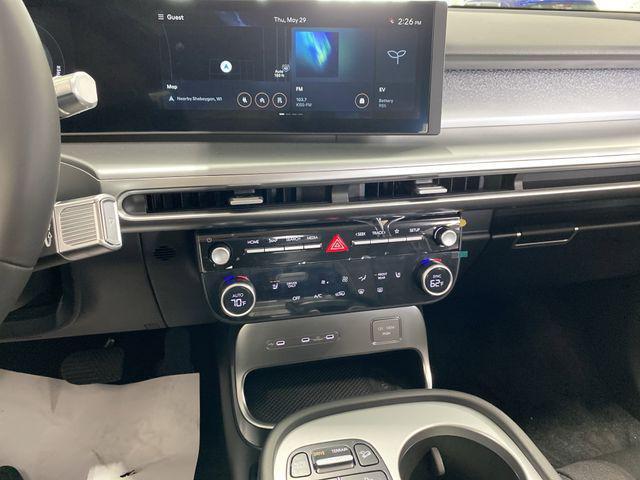 new 2026 Hyundai IONIQ 9 car, priced at $65,530