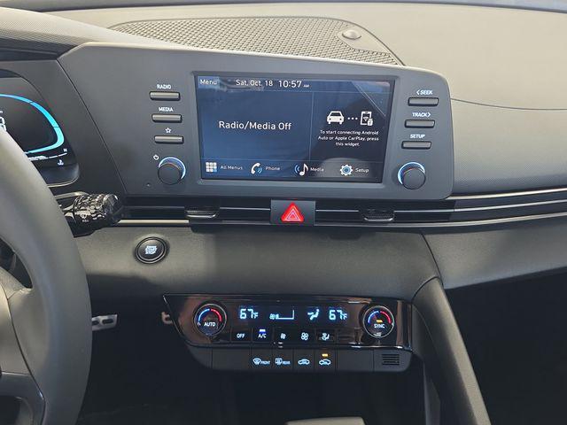 new 2025 Hyundai Elantra car, priced at $23,256