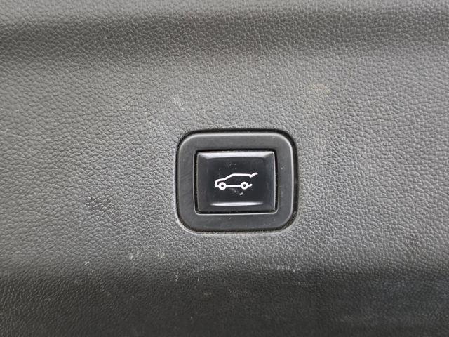 used 2023 GMC Yukon XL car, priced at $54,113