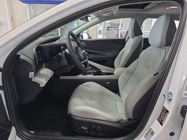 new 2025 Hyundai Elantra car, priced at $30,554